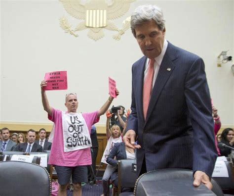 J­o­h­n­ ­K­e­r­r­y­ ­­e­ ­­k­a­n­l­ı­ ­e­l­­ ­p­r­o­t­e­s­t­o­s­u­